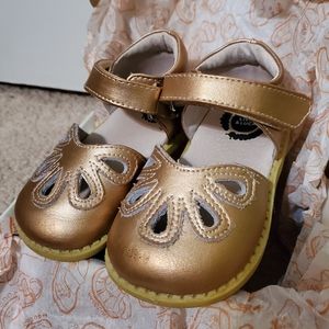 Livie & Luca petal size 5 shoes